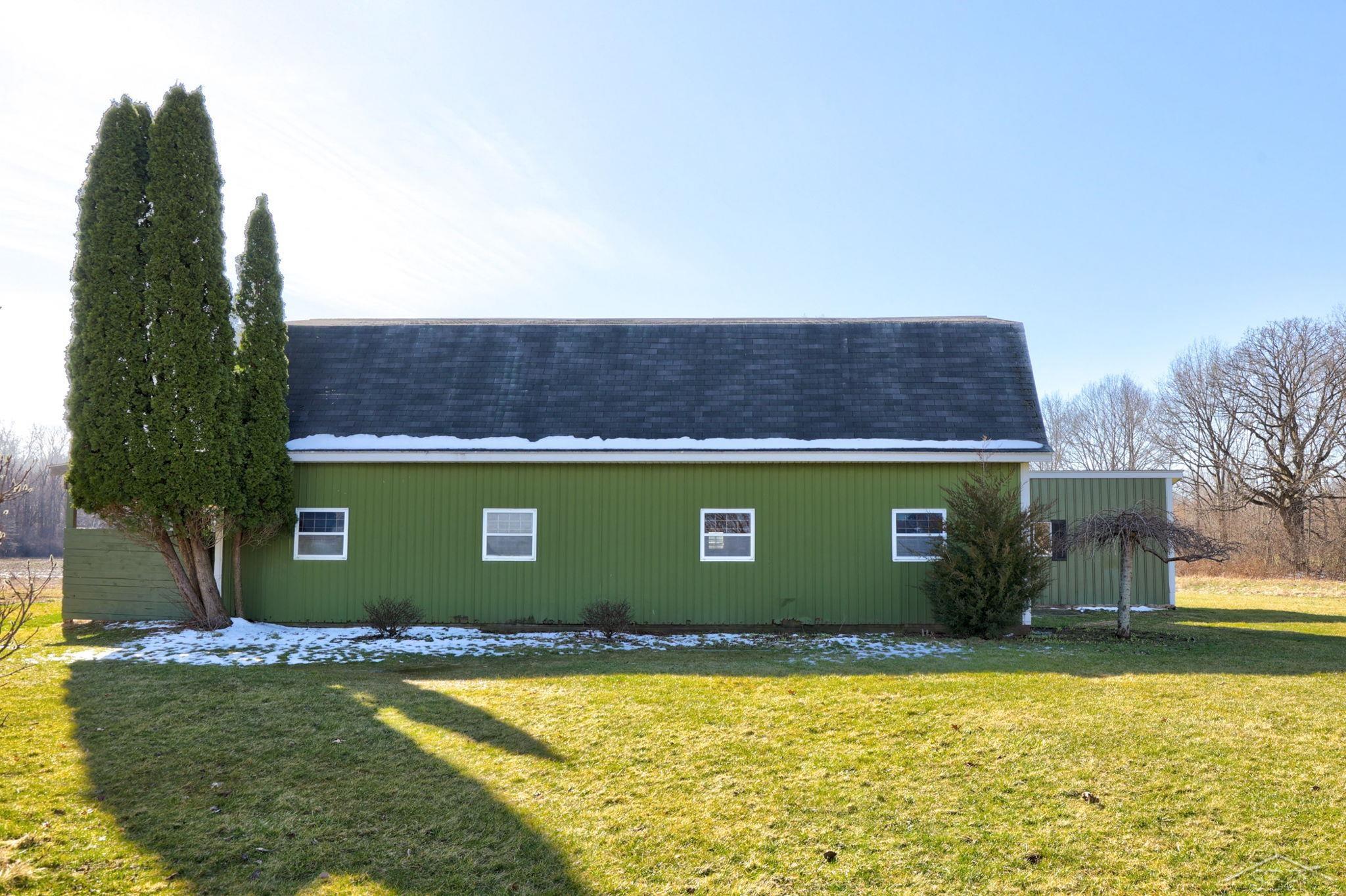 6262 Curtis Road Bridgeport, MI 48722 - Photo 45 of 82 50135942-f012f1bd-4b37-4714-8b01-a1db0255f30c.JPG