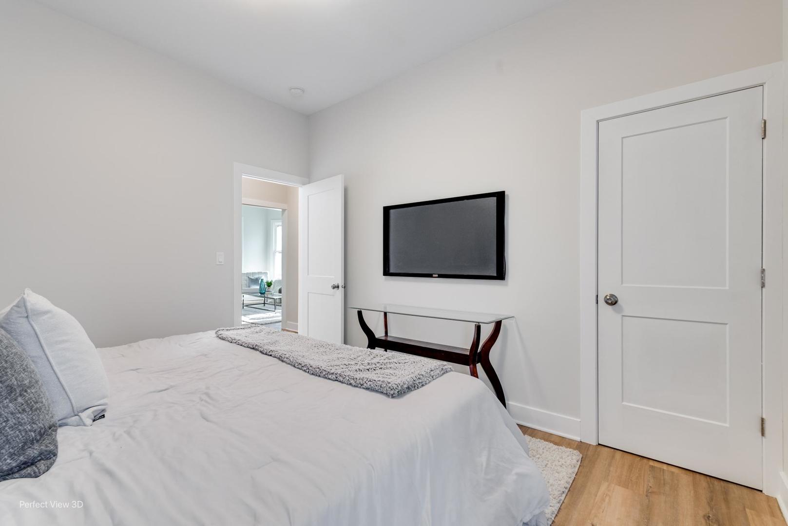 1122 Sherman Avenue, Unit 2 Evanston, IL 60202 - Photo 9 of 14