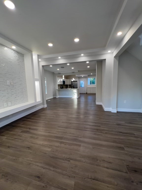 45 Florida Street Springfield, MA 01109 - Photo 5 of 33 Gallery Image 5