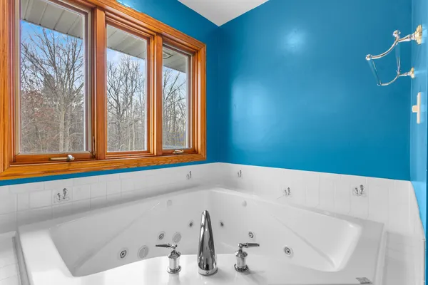 $1,100,000 | 1044 Moonriver Drive, De Pere, WI 54115