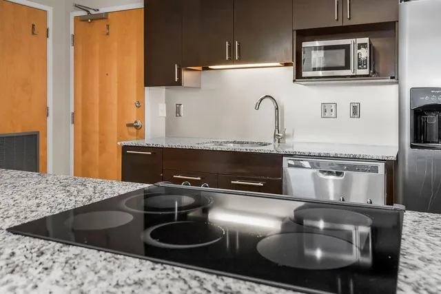 $205,000 | 909 Walnut Street, Unit 705, Kansas City, MO 64106