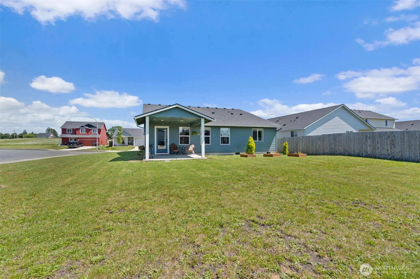 401 Cardinal Avenue Winlock, WA 98596 - Photo 27 of 39 a front view of house with yard and seating area