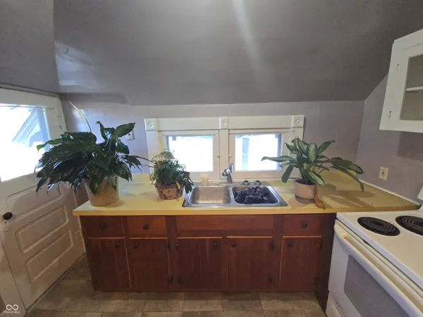 $120,000 | 104 East North Street, Greenfield, IN 46140