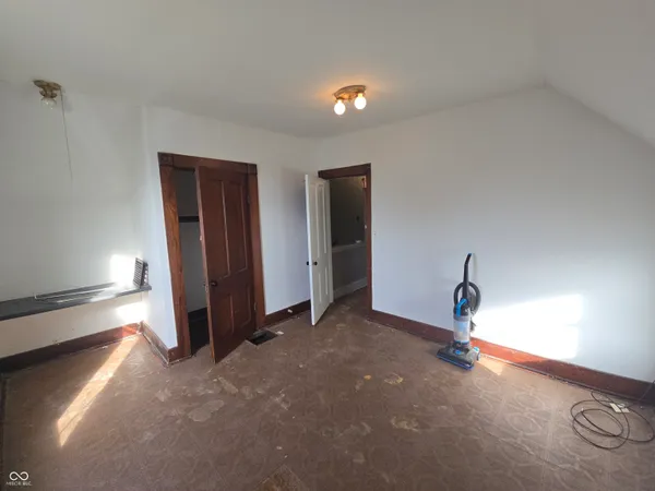 $120,000 | 104 East North Street, Greenfield, IN 46140