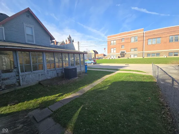 $120,000 | 104 East North Street, Greenfield, IN 46140