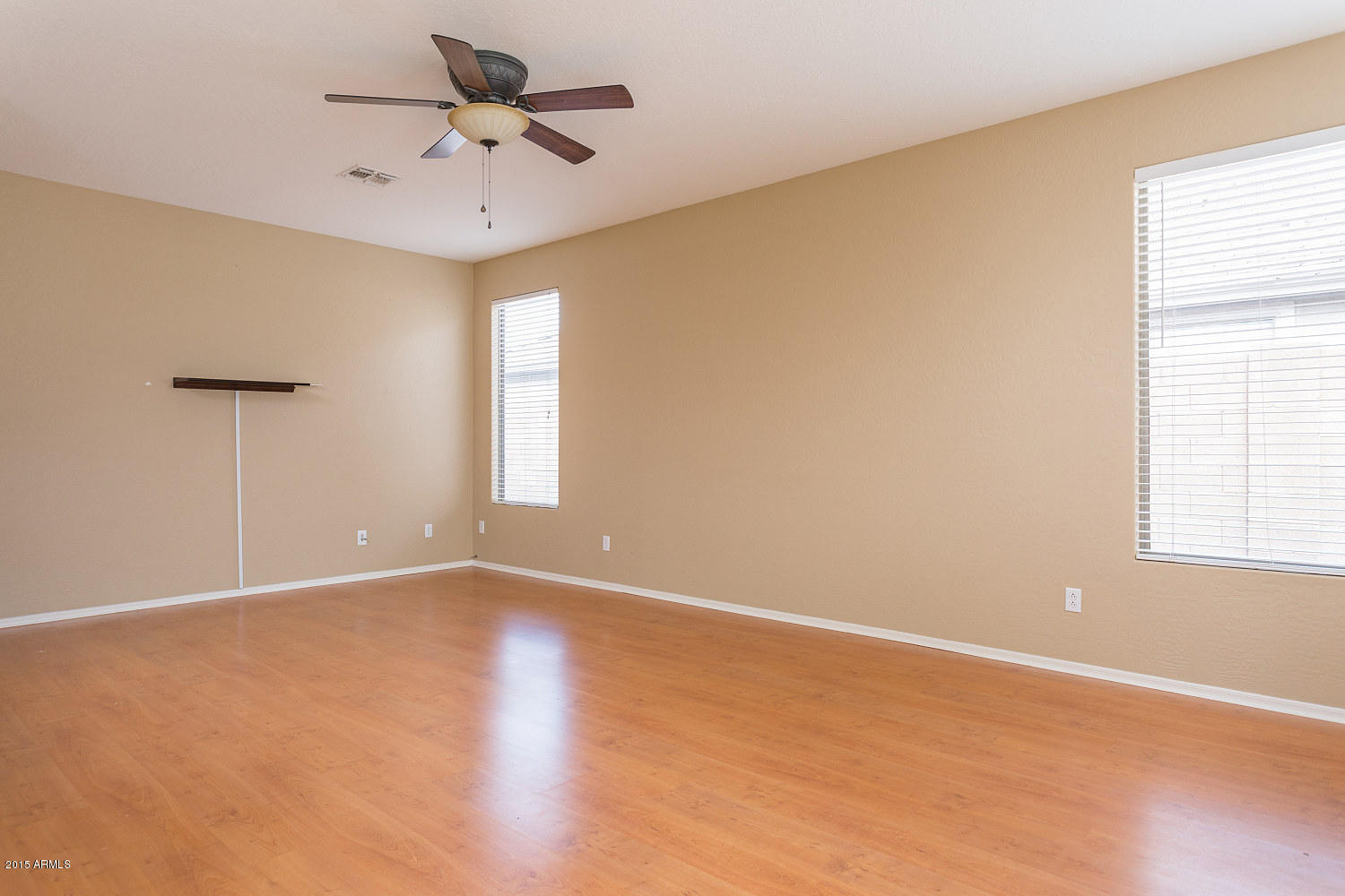 2515 South Martingale Road Gilbert, AZ 85295 - Photo 5 of 26 HRM-17_web