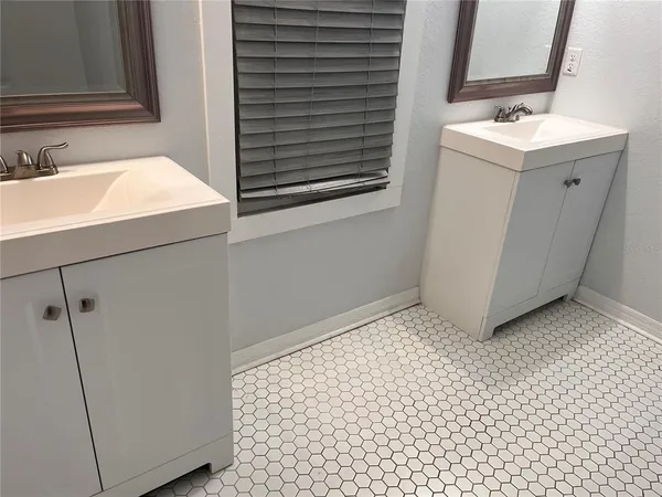 $2,150 | 2320 East 12th Avenue, Tampa, FL 33605