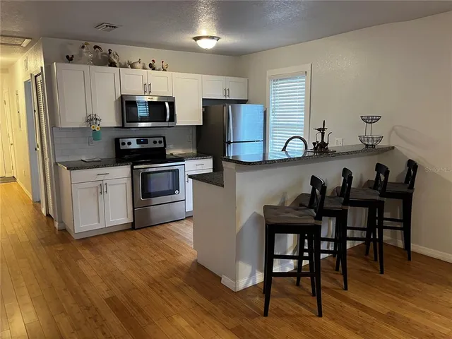 $2,100 | 2320 East 12th Avenue, Tampa, FL 33605