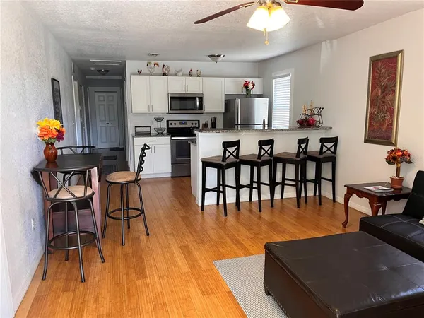 $2,150 | 2320 East 12th Avenue, Tampa, FL 33605