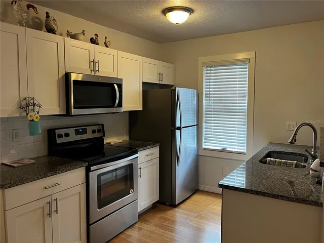 $2,100 | 2320 East 12th Avenue, Tampa, FL 33605