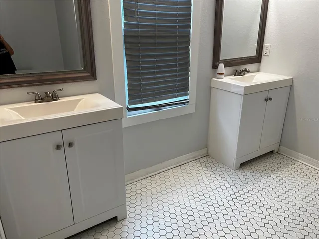 $2,100 | 2320 East 12th Avenue, Tampa, FL 33605