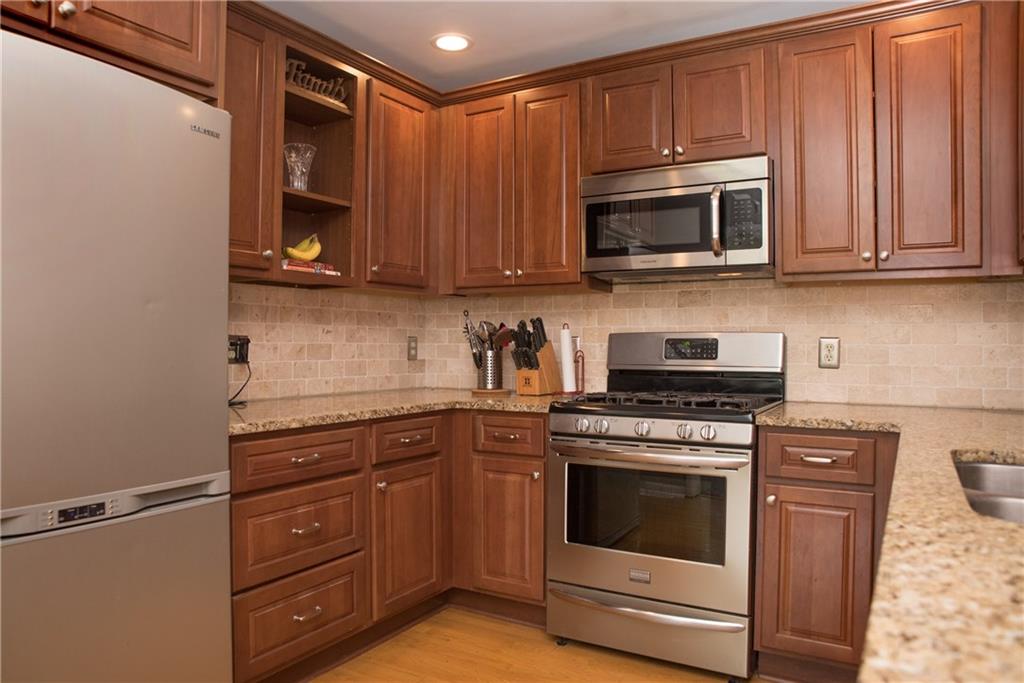 112 Bennett Road Carmel, IN 46032 - Photo 14 of 42 Gallery Image 14