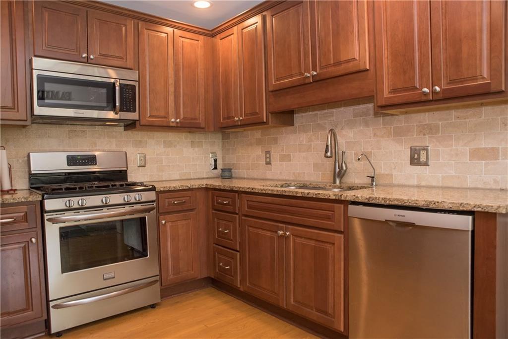 112 Bennett Road Carmel, IN 46032 - Photo 15 of 42 Gallery Image 15