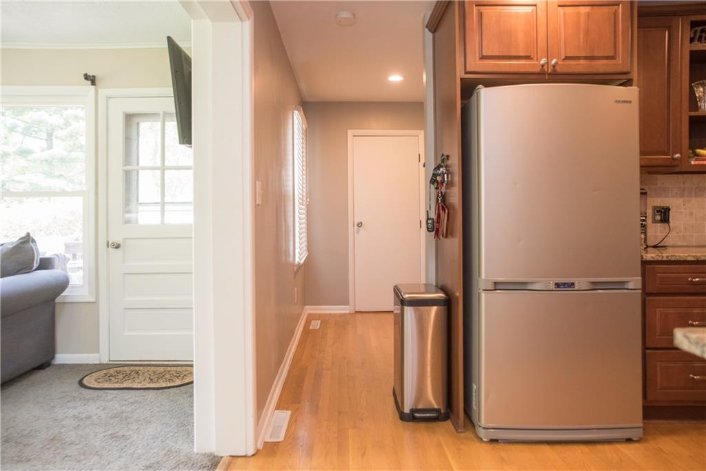 112 Bennett Road Carmel, IN 46032 - Photo 16 of 42 Gallery Image 16