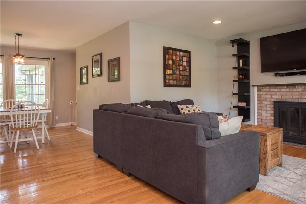 112 Bennett Road Carmel, IN 46032 - Photo 6 of 42 Gallery Image 6