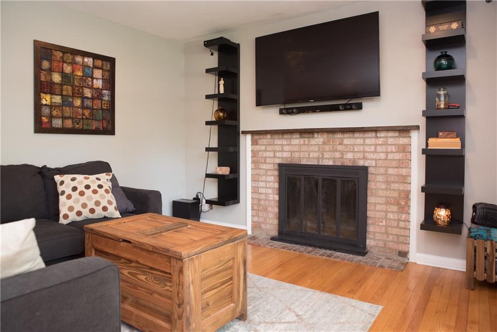 112 Bennett Road Carmel, IN 46032 - Photo 7 of 42 Gallery Image 7