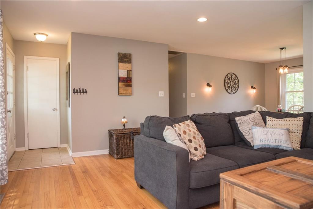 112 Bennett Road Carmel, IN 46032 - Photo 9 of 42 Gallery Image 9
