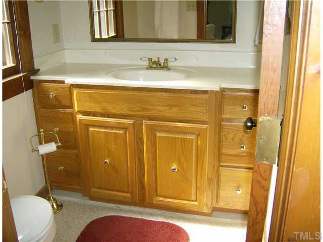 11617 Trottenham Street Raleigh, NC 27614 - Photo 13 of 18 Bathroom