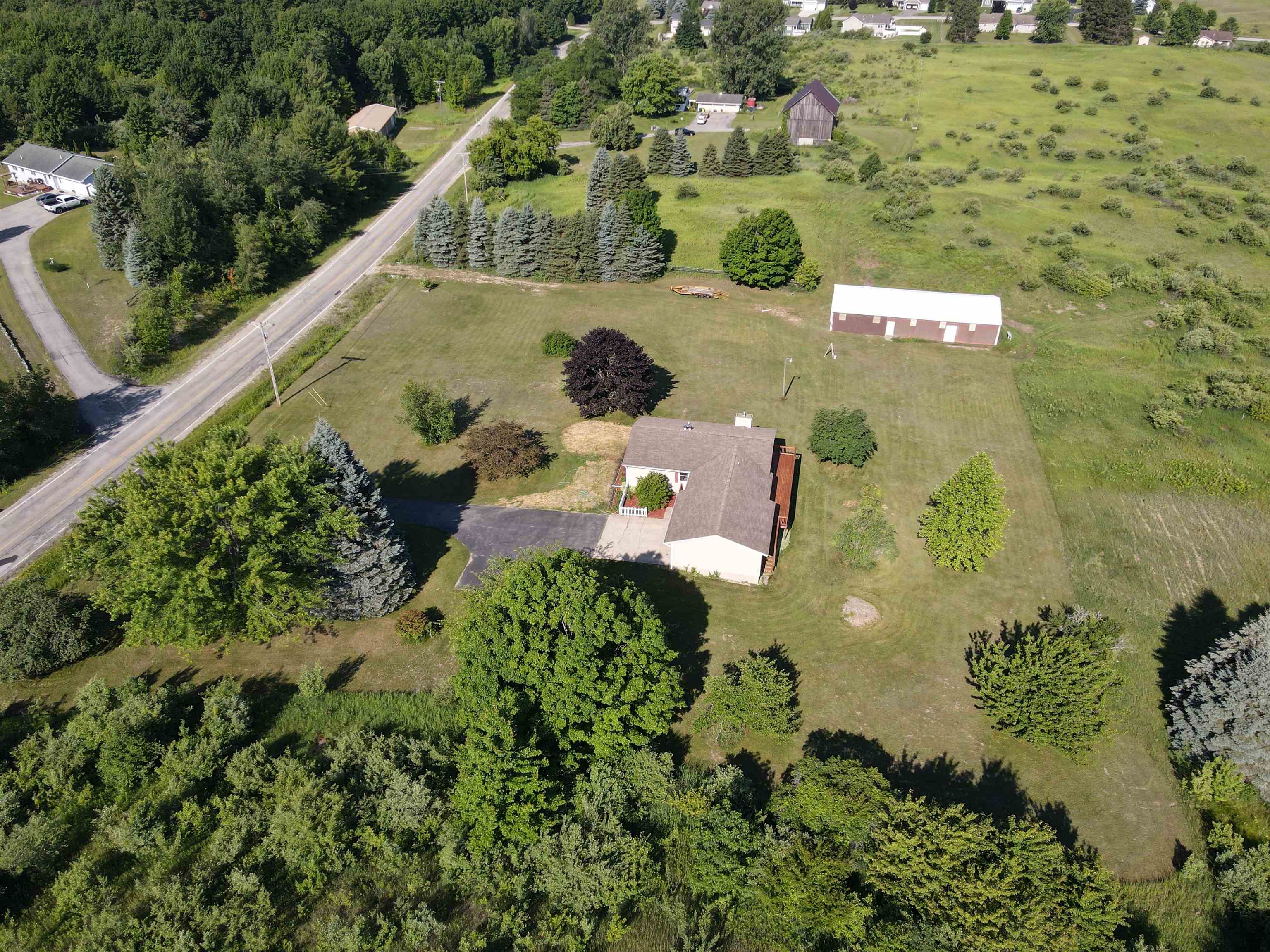 7632 Barney Road Traverse City, MI 49684 - Photo 27 of 30 1936310-1ddcadbe-c759-495c-b313-beccd6b760d4.JPG