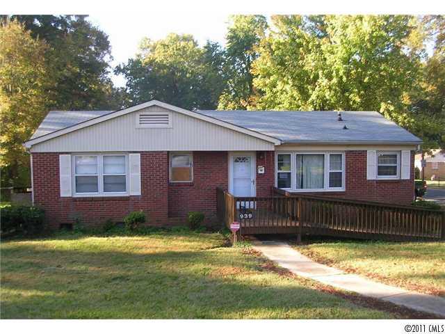 939 Clanton Road Charlotte, NC 28217 - Photo 1 of 14 Gallery Image 1