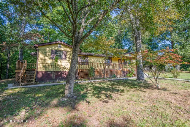 $295,000 | 321 Church Drive, Lenoir City, TN 37771