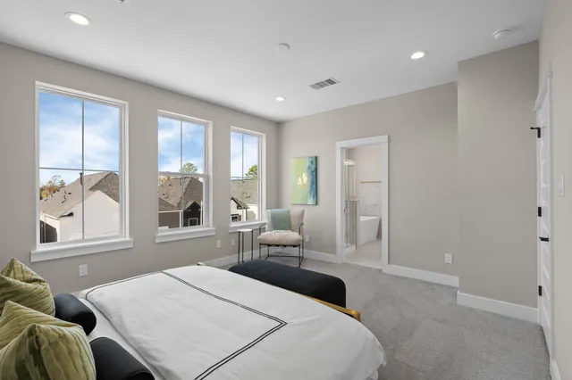 $369,900 | 5836 Highland Sun Lane, Houston, TX 77091