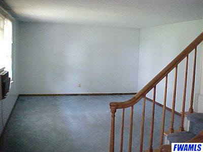 16207 Thiele Road Fort Wayne, IN 46819 - Photo 2 of 5
