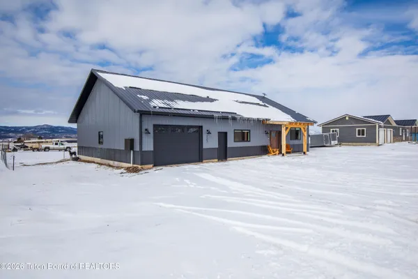 $650,000 | 123 East Cir Drive, Thayne, WY 83127