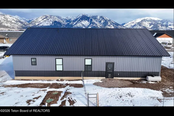 $650,000 | 123 East Cir Drive, Thayne, WY 83127
