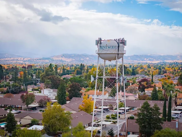 a view of a city with sitting area