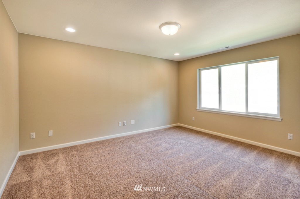 17748 Southeast 189th Street, Unit 34 Renton, WA 98058 - Photo 4 of 16 Gallery Image 4