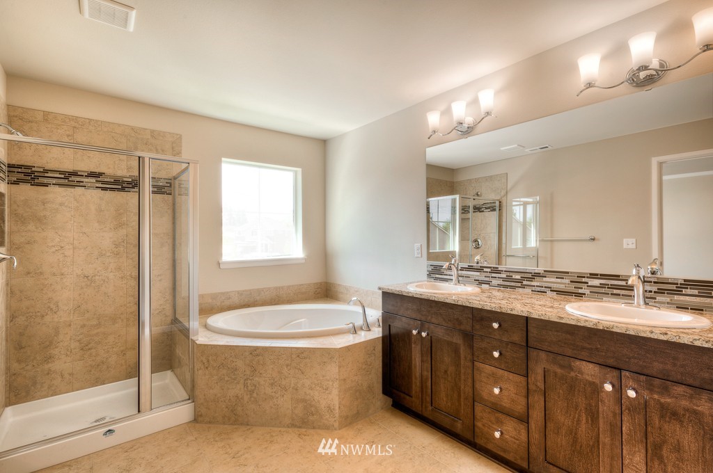 17748 Southeast 189th Street, Unit 34 Renton, WA 98058 - Photo 9 of 16 Gallery Image 9