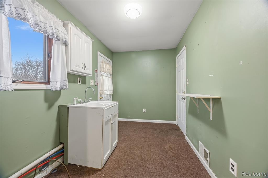 21650 Telegraph Road Flat Rock, MI 48134 - Photo 18 of 70
