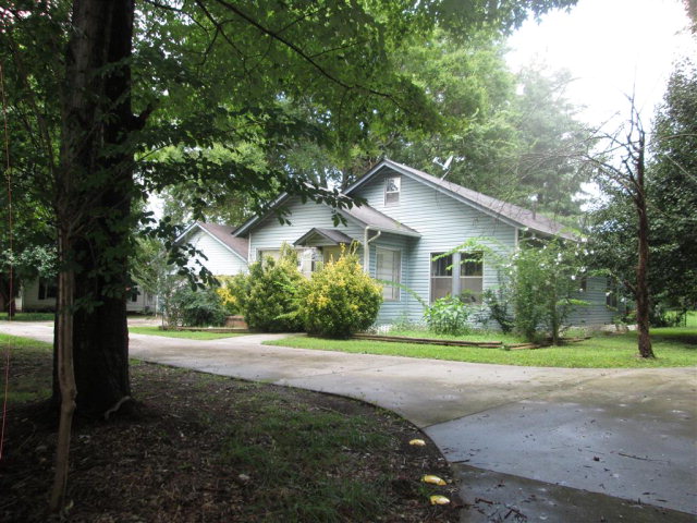 139 Dawnville Road Northeast Dalton, GA 30721 - Photo 1 of 1 Main View