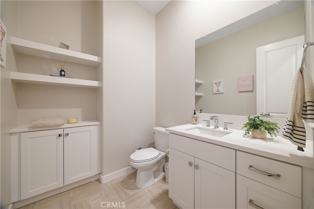 133 Denali Lake Forest, CA 92630 - Photo 19 of 50 Powder Room