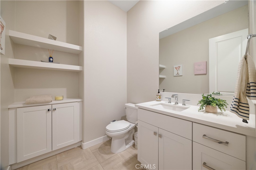 133 Denali Lake Forest, CA 92630 - Photo 19 of 50 Powder Room