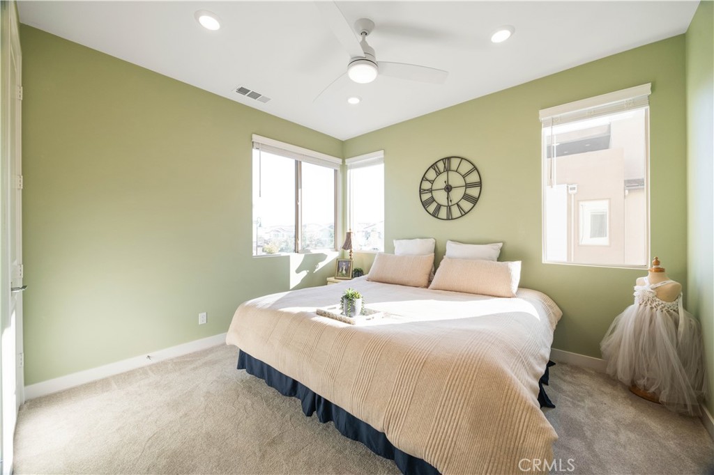 133 Denali Lake Forest, CA 92630 - Photo 34 of 50