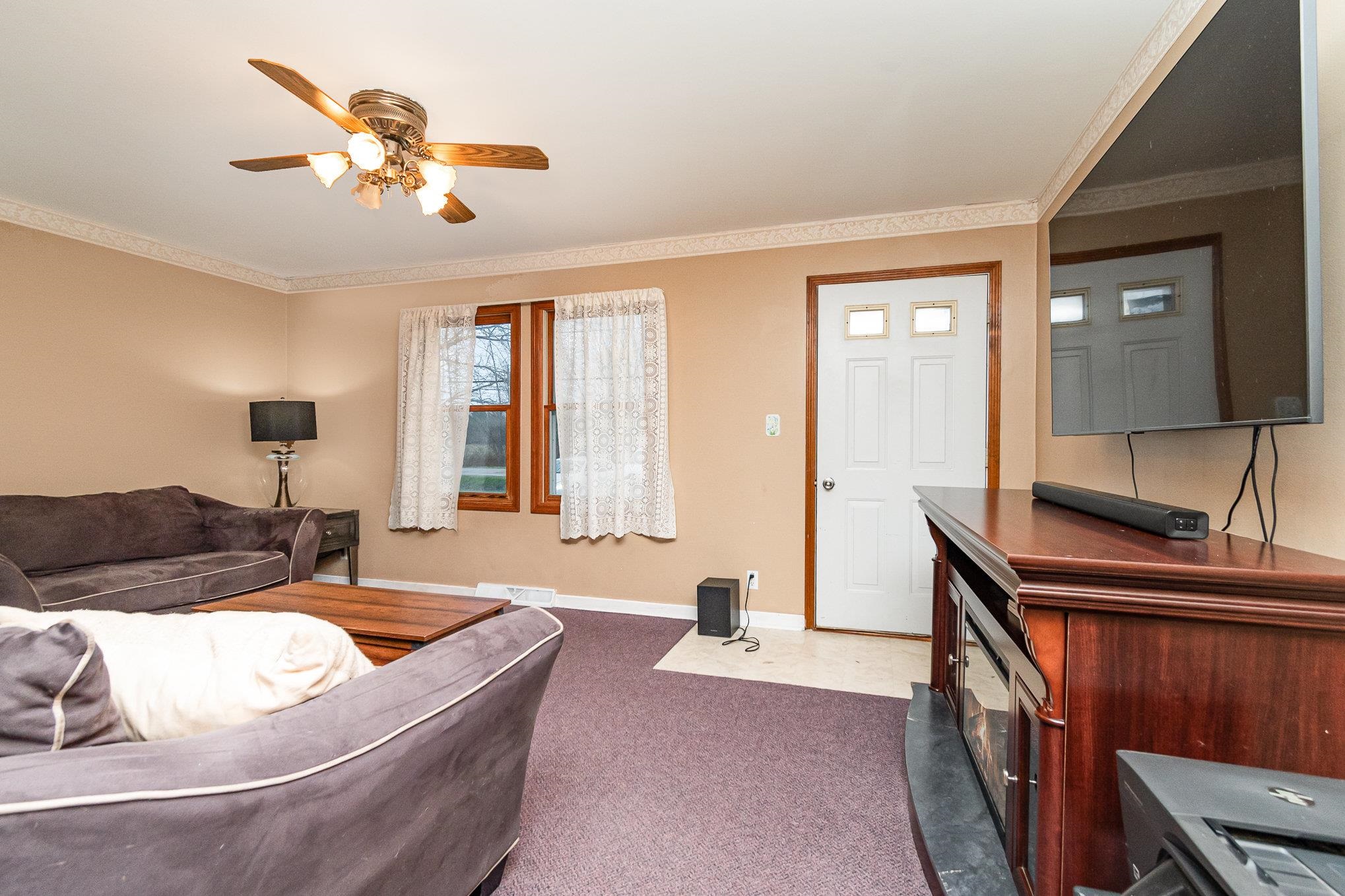 2375 West North Union Road Auburn, MI 48611 - Photo 4 of 36 Gallery Image 4