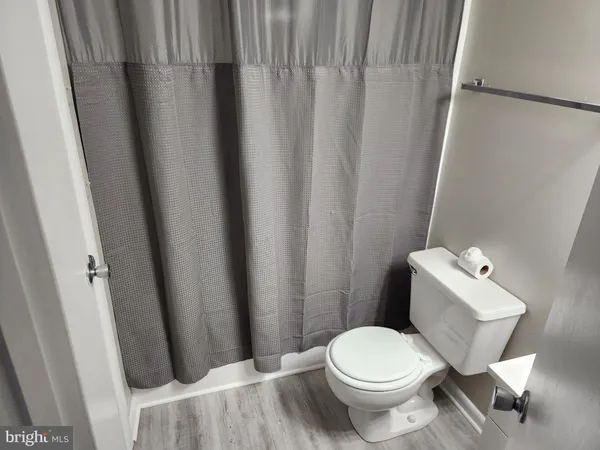 $2,100 | 10 Hearthstone Court, Unit H, Annapolis, MD 21403