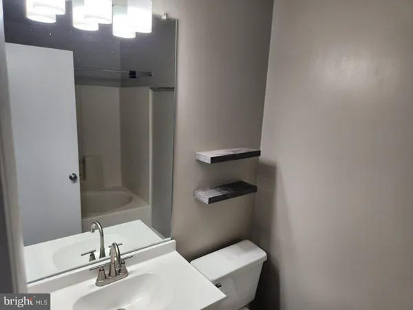 $2,100 | 10 Hearthstone Court, Unit H, Annapolis, MD 21403