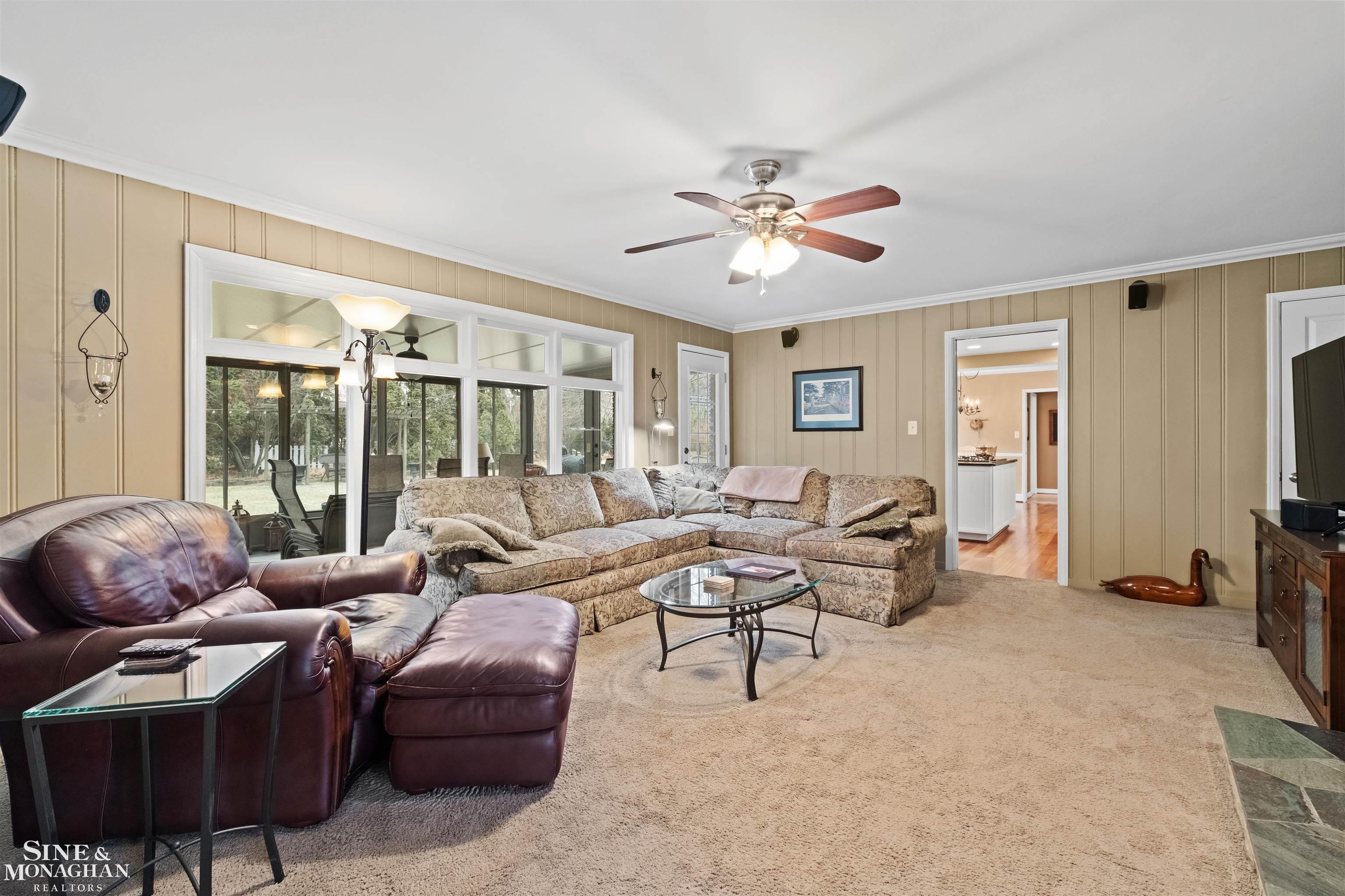 991 South Renaud Road Grosse Pointe, MI 48236 - Photo 17 of 55 50197584-de9e1a07-2fa6-4a27-a28a-79be9fade5fe.JPG