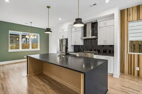 $869,900 | 1621 B Northview Avenue, Nashville, TN 37216