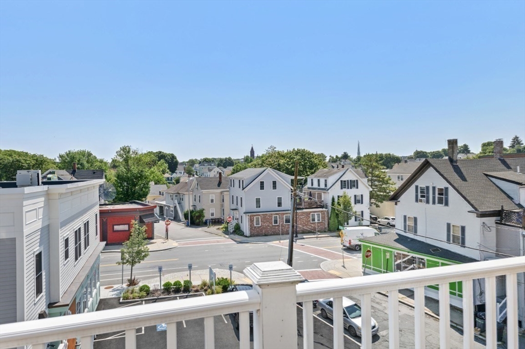 348 Rantoul Street, Unit 305 Beverly, MA 01915 - Photo 12 of 25 Gallery Image 12
