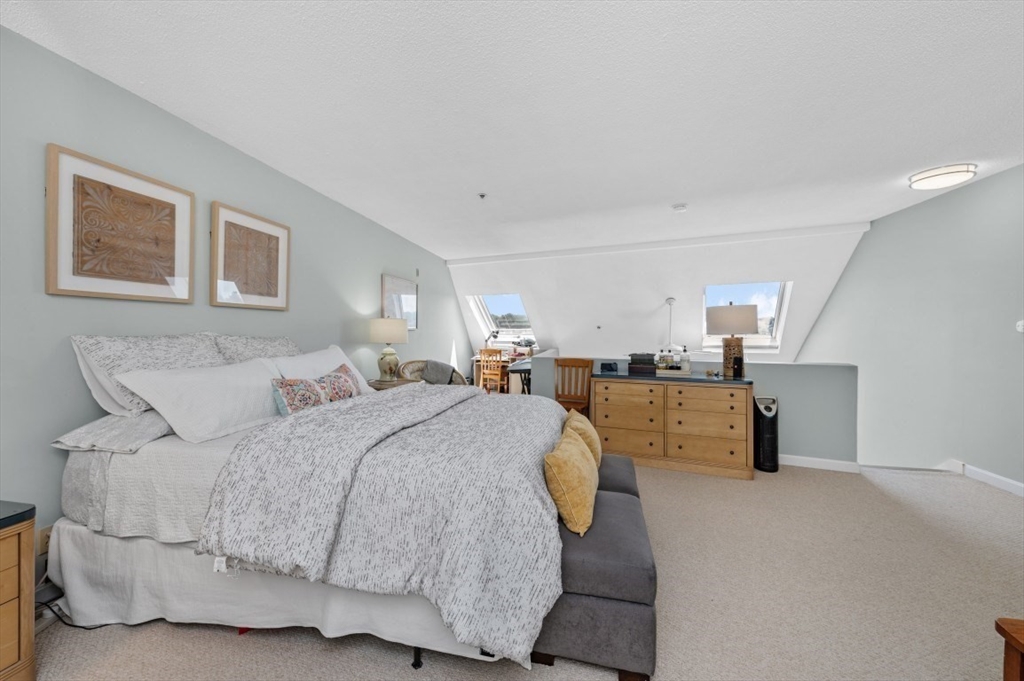 348 Rantoul Street, Unit 305 Beverly, MA 01915 - Photo 19 of 25 Gallery Image 19