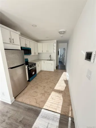 $2,500 | 119 Mt Vernon Avenue, Unit 3W, Mount Vernon, NY 10550