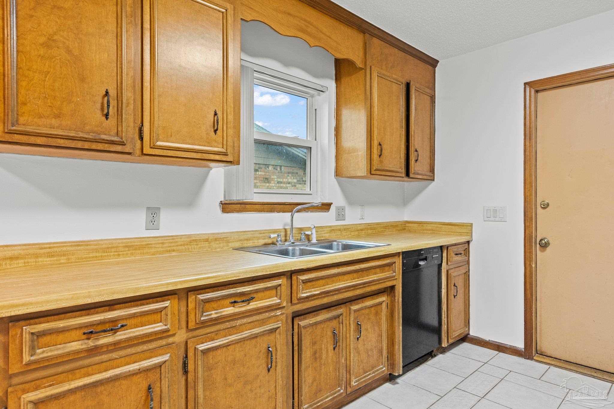 761 Valley Ridge Way Pensacola, FL 32514 - Photo 11 of 32 Gallery Image 11
