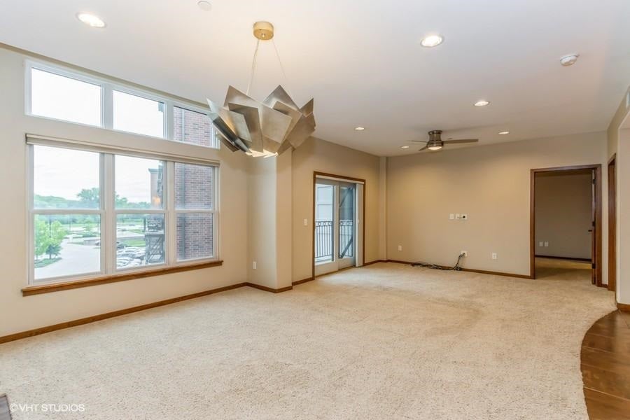 849 Quarry Road, Unit 301 Coralville, IA 52241 - Photo 4 of 20 Gallery Image 4