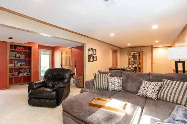 $400,000 | 317 North Cudd Avenue, River Falls, WI 54022