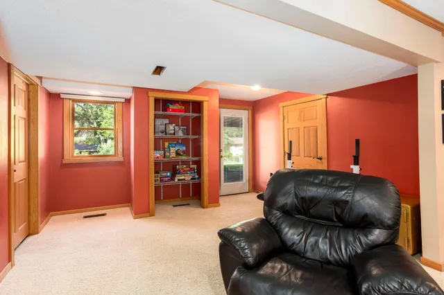 $400,000 | 317 North Cudd Avenue, River Falls, WI 54022