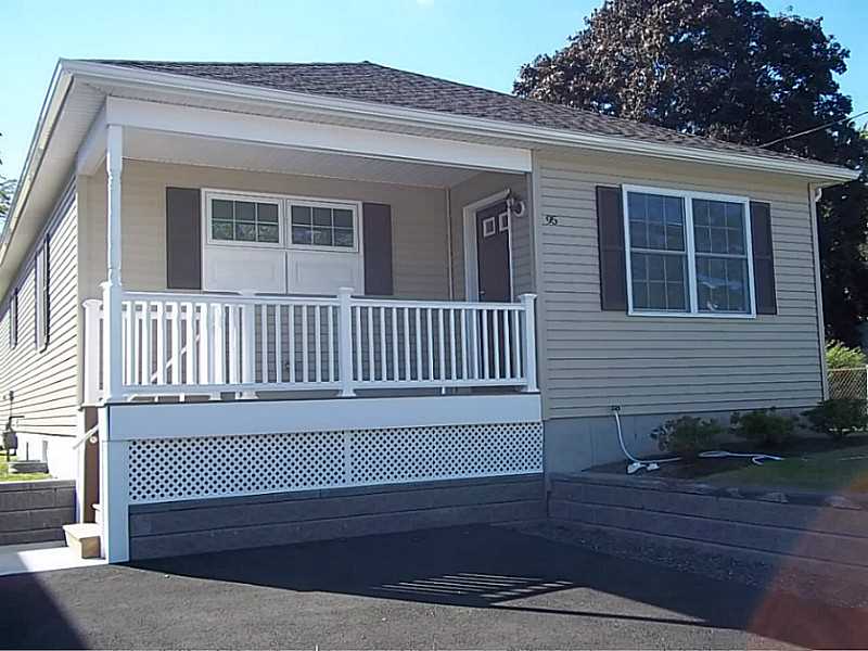 95 Benjamin Street Pawtucket, RI 02861 - Photo 1 of 22 Exterior Front.